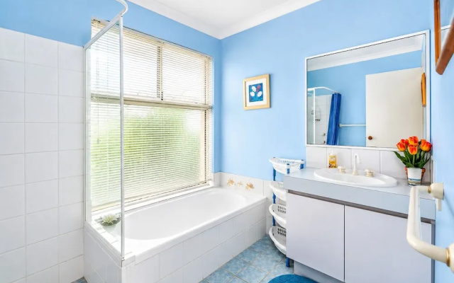 Hidden Gem Getaway in Dunsboroughs Heart
