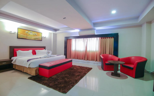 G9 Hotel