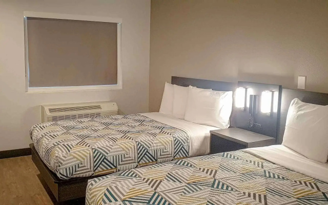 Motel 6 Bellflower, CA - Los Angeles