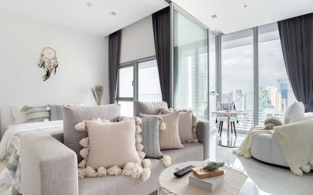 Hyde Sukhumvit 11 By Favstay