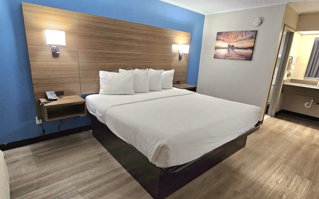 Days Inn by Wyndham Victoria TX East