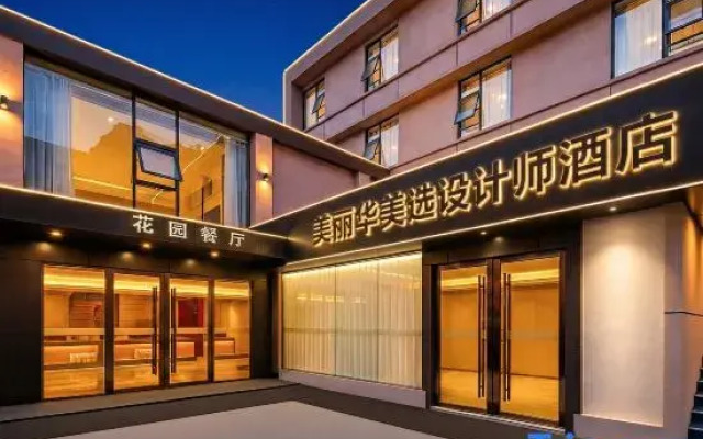 Designer's Hotel of Grace and Elegance