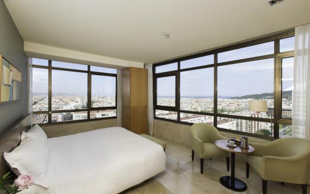 Отель Gran Hotel Torre Catalunya Испания, Барселона - 9 отзывов об отеле, цены и фото номеров - забронировать отель Gran Hotel Torre Catalunya онлайн комната для гостей