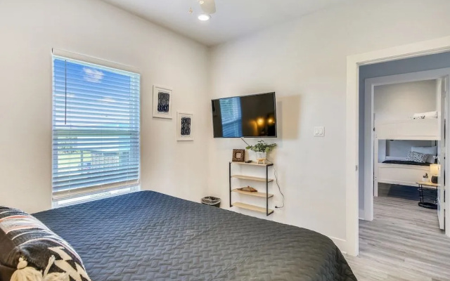 Blue Dolphin by Ryson Vacation Rentals
