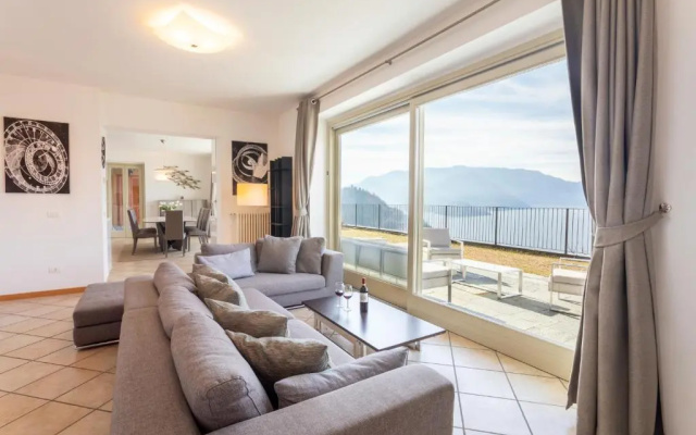Il Patio Varenna Pool apartment sleeps 6