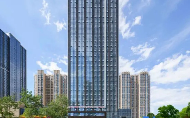 Yuexiang Huanpeng Hotel (Jingkai Wanda Plaza High-speed Railway Station)