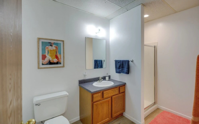Bright Yankton Apartment Near Meridian Bridge