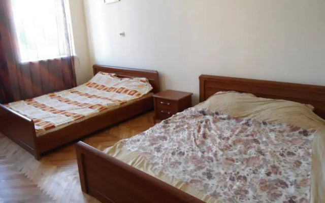 Отель Ватра