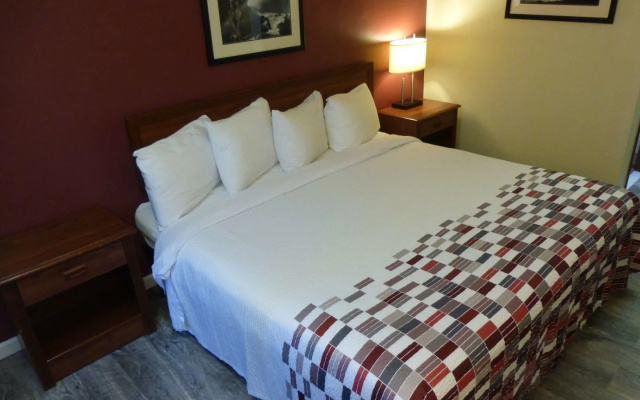 Ramada by Wyndham Medford Airport North