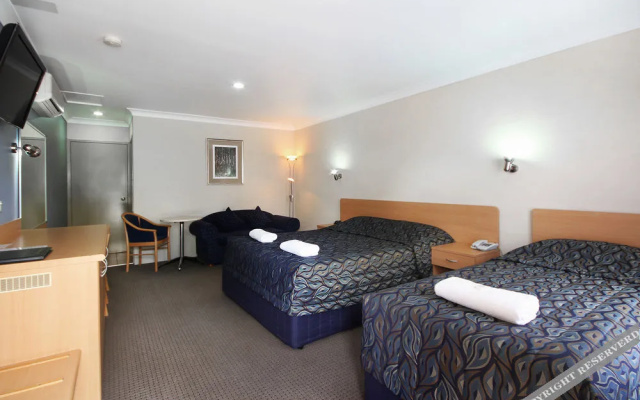Edward Parry Motel