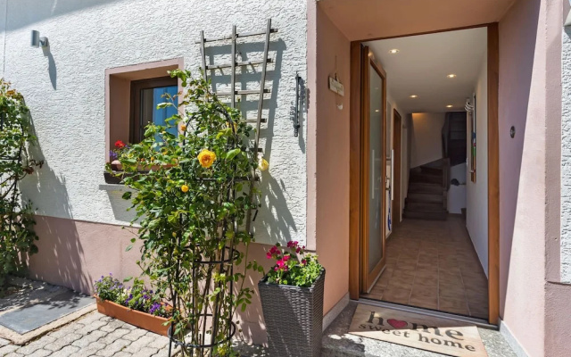Amazing Holiday Home in Plütscheid with Garden