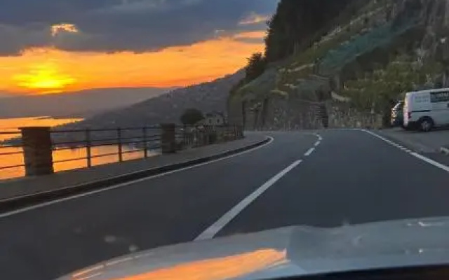 Magnifique studio avec piscine vue sur le lac