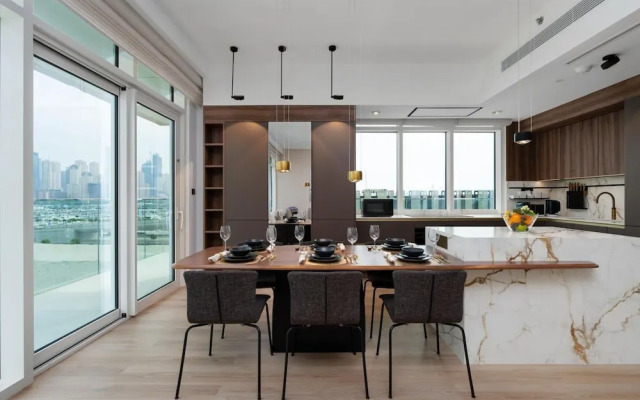 Deluxe 3BR Apt w Dubai Marina Vws Beach Access