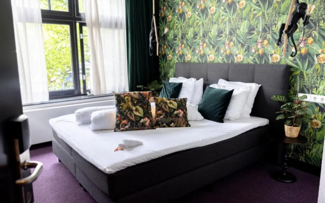Wolf Hotel 