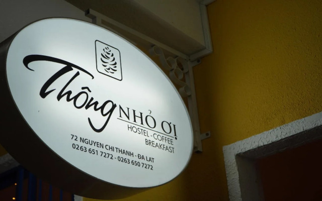 Thong Nho Oi Hostel