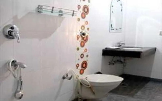 Hotel Apra Deluxe