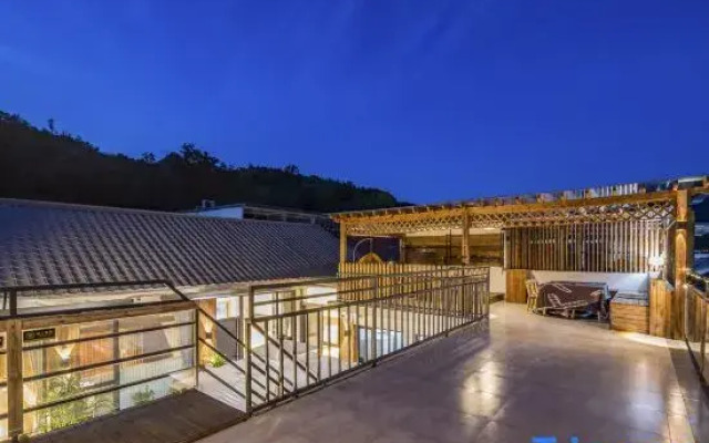 Suyan Homestay · The Blaze Retreat