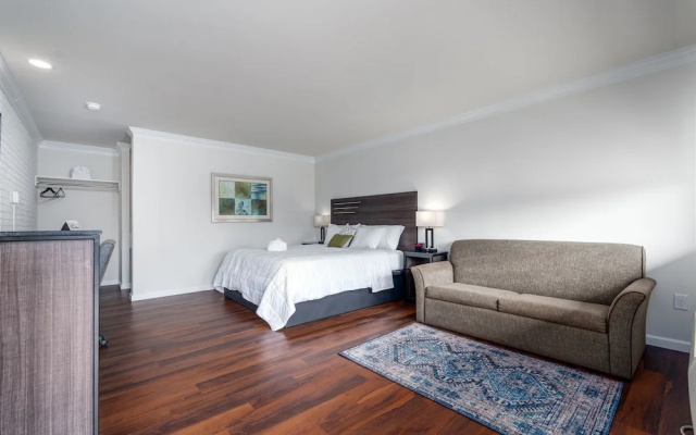 Crewe Boutique Inn
