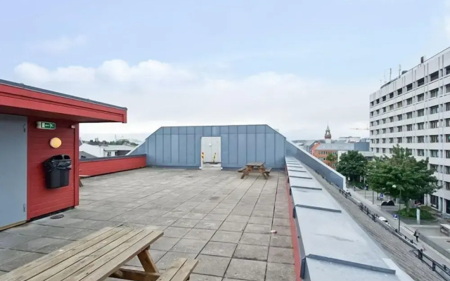 StayPlus Central 1BR Apartment