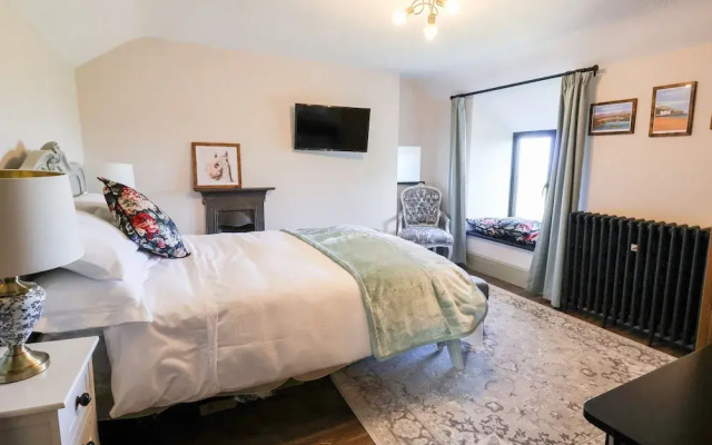 3 Penllan Cottages