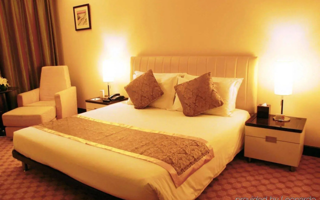 Rui Tai Hong Qiao Hotel