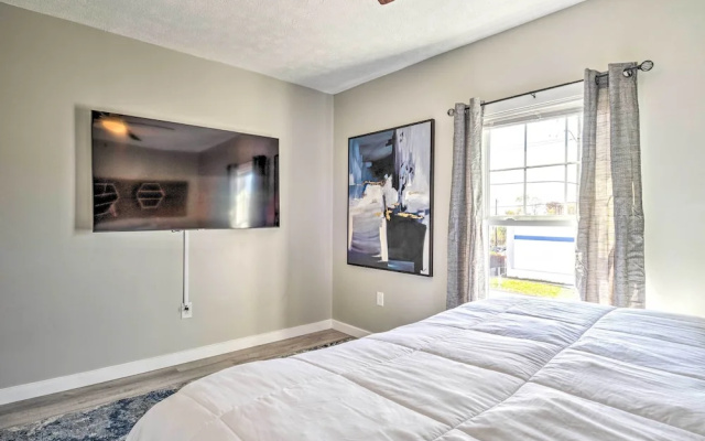 Pet-friendly Indianapolis Townhome w/ Yard!