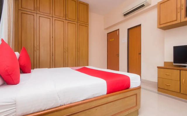 OYO 20015 SilverKey Bandra East BKC Bandra