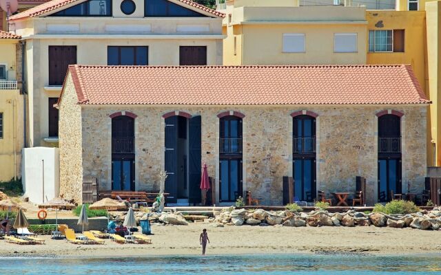 Отель Creta Seafront Residences вид на фасад
