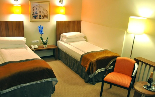 Hotel Ambasador