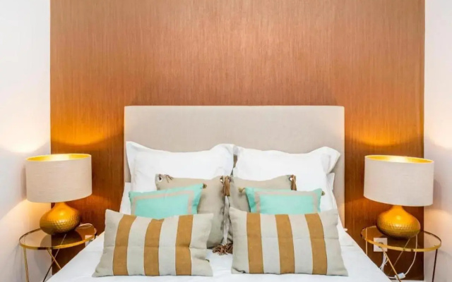 Elegant 2 Bedroom Apartment in Iconic Alfama!