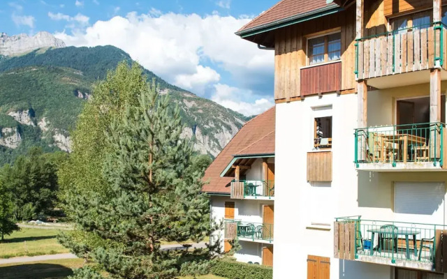 Charming Giez Apartment