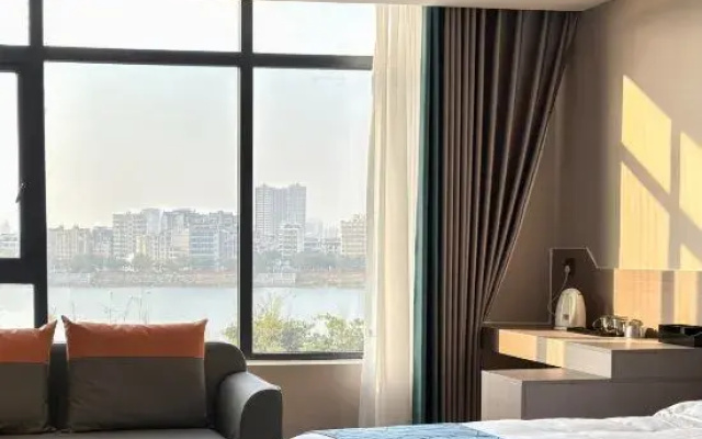Binjiang Hotel