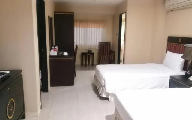 Lucky Palace Hotel