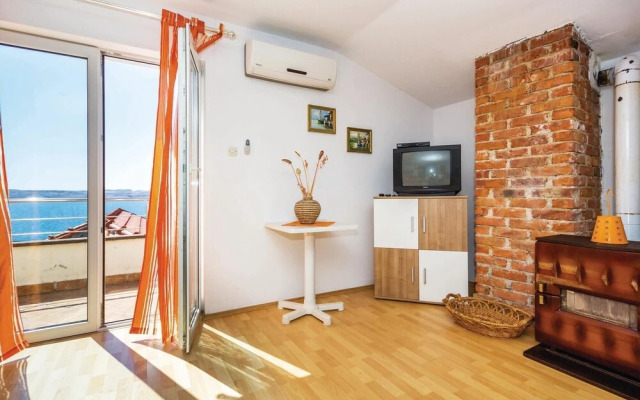 Beautiful Apartment in Karlobag With Wifi