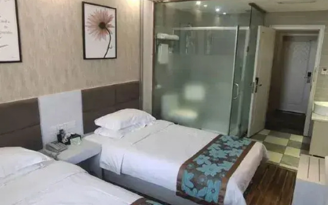 Yingshan New Yaheng Hotel