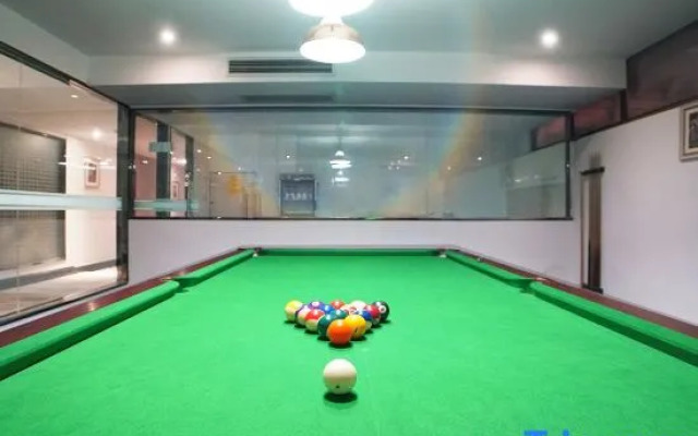 Company Hotel (Nanling Nanling Bridge Lingyang Road)