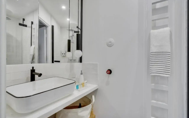 194 Suite Maison Parisienne