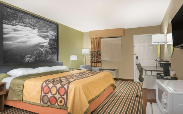 Super 8 by Wyndham Bryant Little Rock Area
