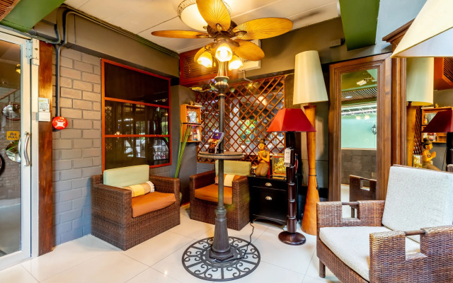 The Palm Hotel by ZUZU