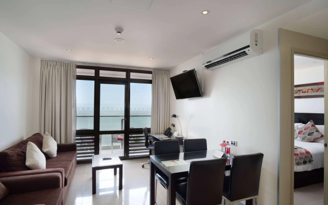 Отель Ramada Suites by Wyndham Wailoaloa Beach Fiji