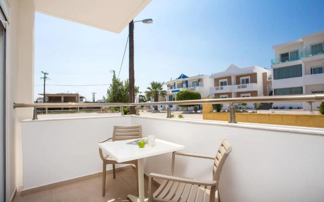 Avi Suites 1