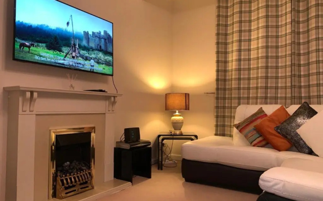 Holland Drive 2 Bedroom Flat (Adults Only)