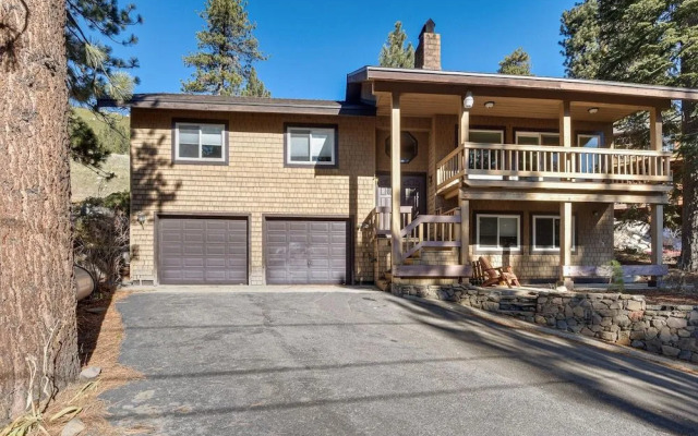 Donner Lake Delight