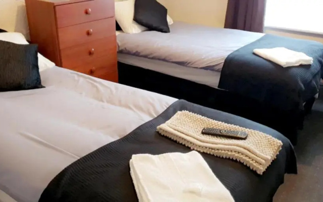 Bloomfield Hotel