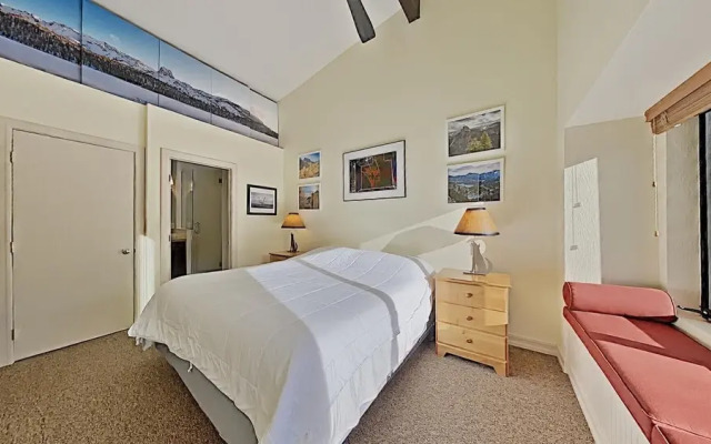 Family Friendly Summer Fun On the Mountain! Beautiful Condo With Exceptional Views by RedAwning