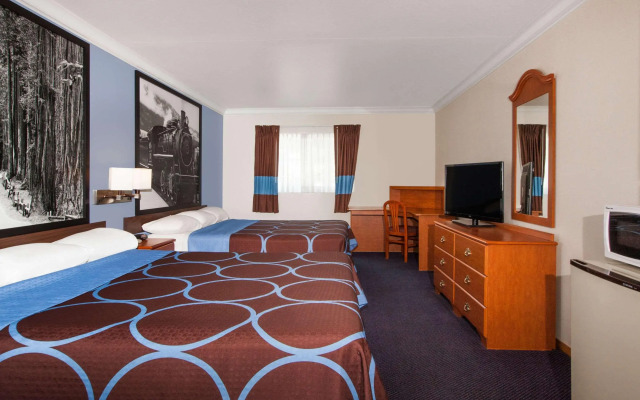 Super 8 By Wyndham Willits