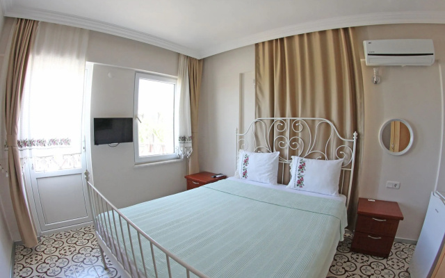 Ahinos Butik Hotel