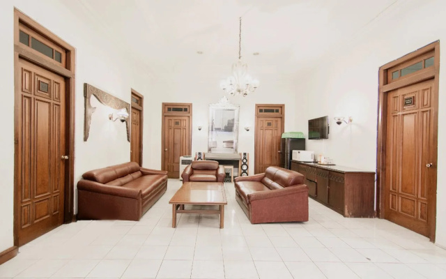OYO 194 Hotel Sapta Gria