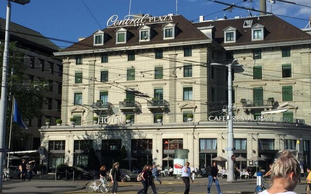 Отель Central Plaza Hotel Швейцария, Цюрих - 5 отзывов об отеле, цены и фото номеров - забронировать отель Central Plaza Hotel онлайн вид на фасад
