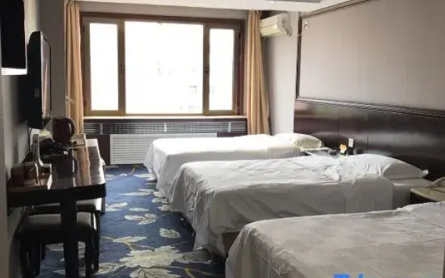Qilu Bairui Hotel